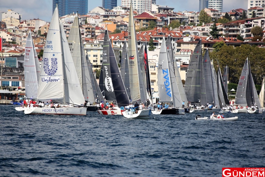 BOĞAZDA YELKEN ŞÖLENİ BAŞLIYOR 1600932256_ZN9A1414