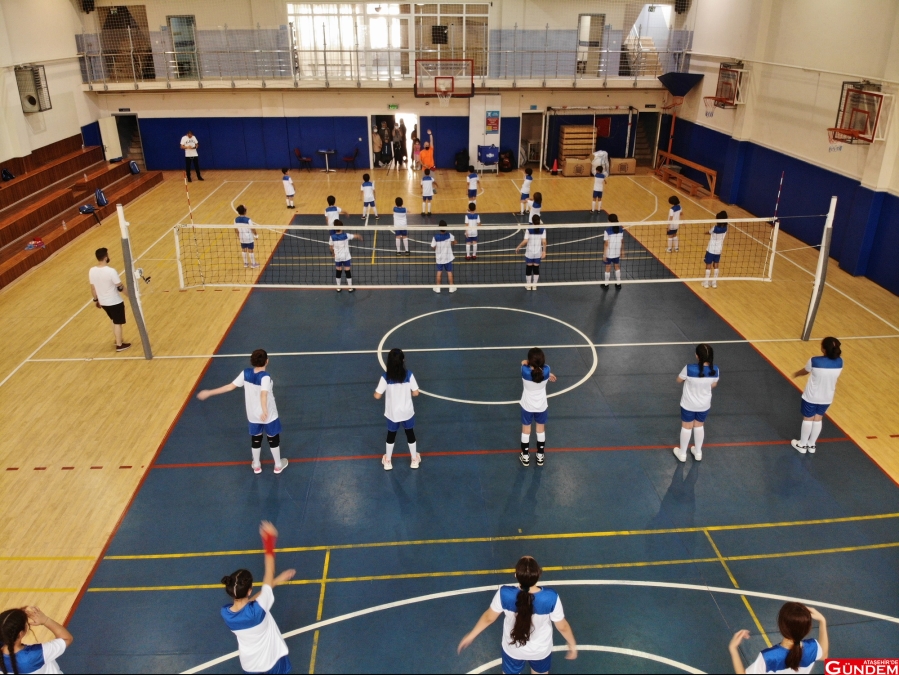 İBB'DEN 35 OKULA SPOR SALONU İÇLERİNDE ATAŞEHİR DE VAR 1644559285_DJI_0986