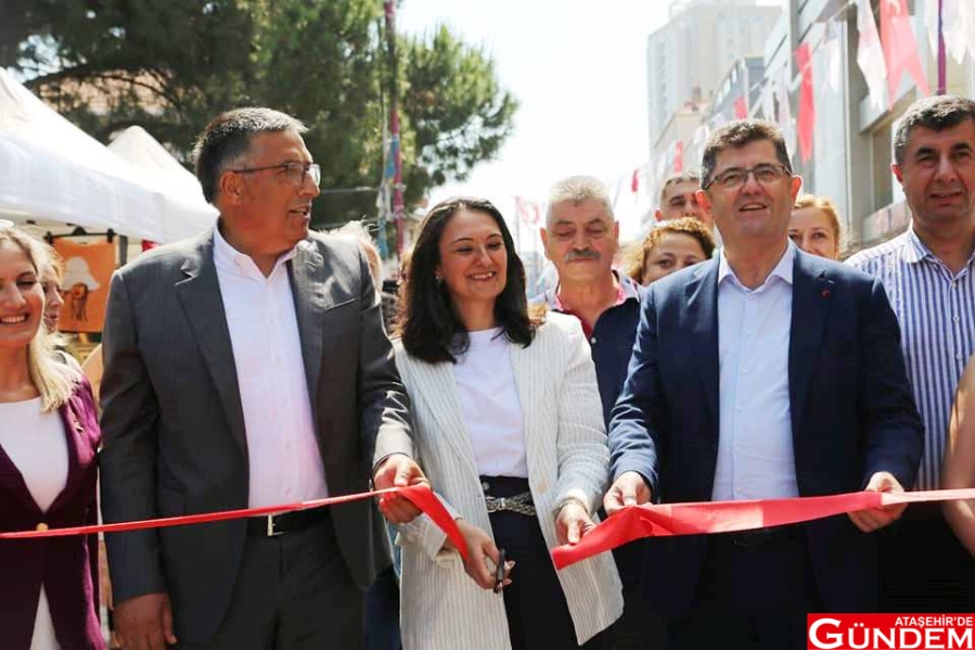 İLÇEDE KADINLAR HAYATIN İÇİNDE 288167033_393339199491691_7501210263532378578_n