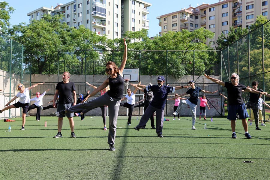 ATAŞEHİRLİLERE SABAH SPORU BELEDİYEDEN 3A5A9607