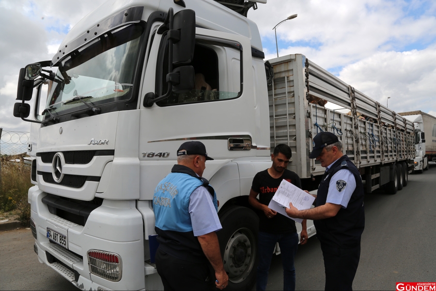 ATAŞEHİR’DE KAÇAN KURBAN SEVKİNE GEÇİT YOK! 4f253dbc4f8f491784e7b3c332ec7da0