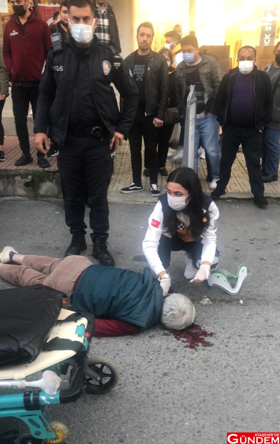 İÇERENKÖY'DE FECİ KAZA! 6089bee3-ea2a-48ab-8a65-27a3b983d296