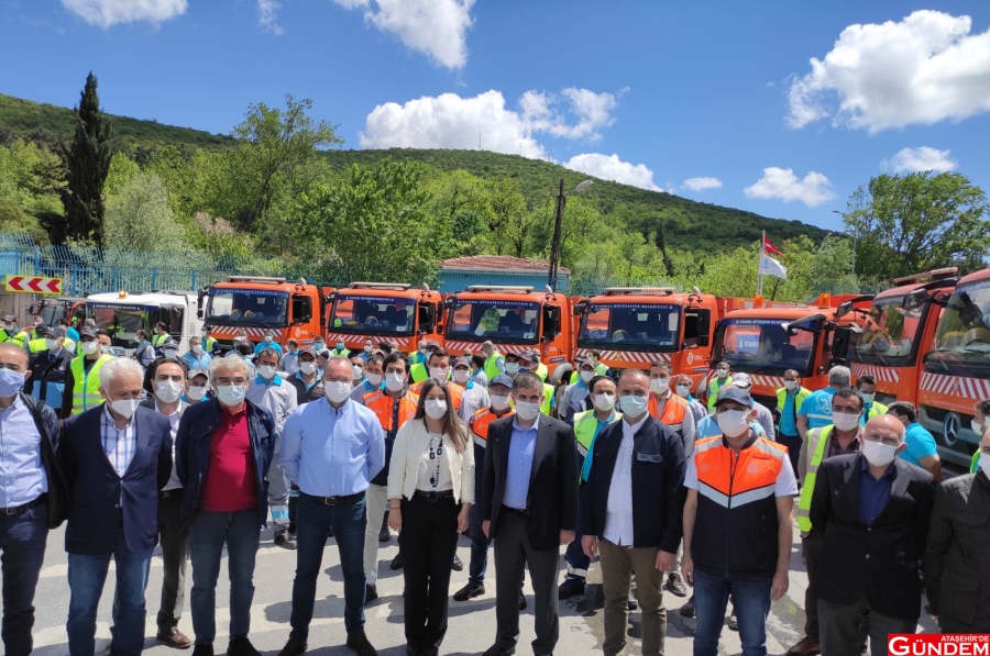 ATAŞEHİR'DE TEMİZLİK ORDUSU İŞ BAŞINDA  625f0b4e-8b30-4034-837a-652aec2d72bf