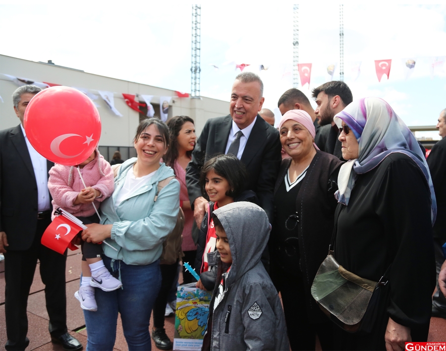 ATAŞEHİR, 23 NİSAN’DA BAYRAM COŞKUSUNU DOYASIYA YAŞADI 6b65b94634b94eb4af8bf64f6fd6838f