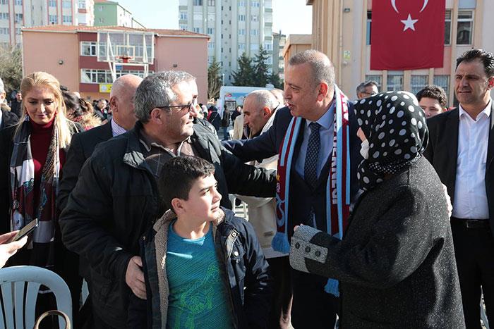TRABZONLULAR DERNEĞİ’NİN FESTİVALİNDE BATTAL İLGEZDİ İZDİHAMI YAŞANDI 71