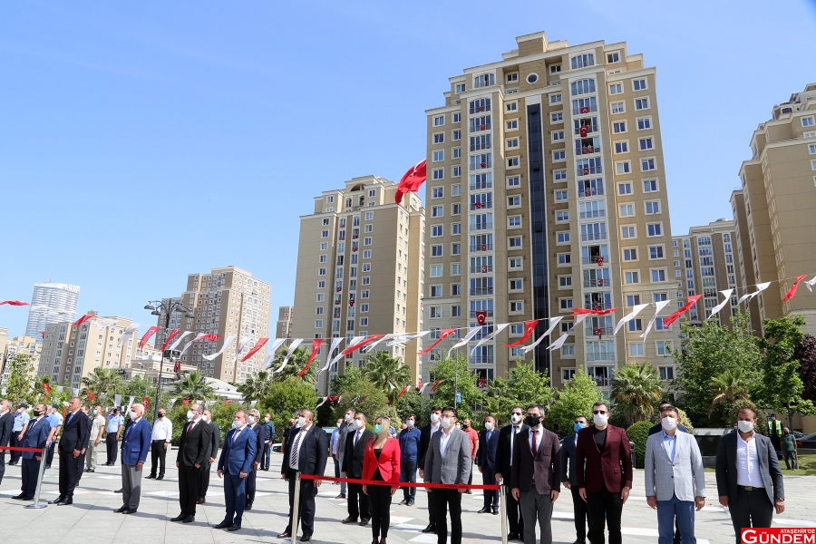 HER MİLLİ BAYRAMDA OLDUĞU GİBİ IMG_9213