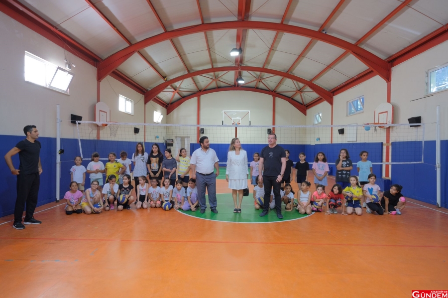 ATAŞEHİR HALK EĞİTİM MERKEZİ'NDEN VOLEYBOL AKADEMİSİ PHOTO-2022-07-28-11-23-04