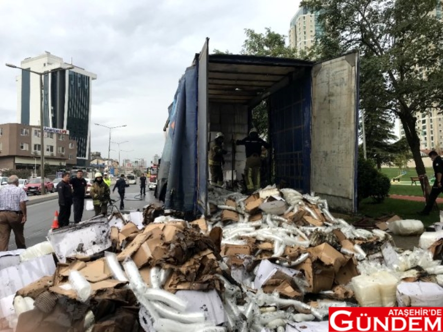 GÜMRÜK YOLUNDA TIR YANGINI! atasehir-de-plastik-yuklu-tir-yandi-13653289_o
