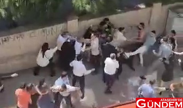 ATAŞEHİR'DE SOKAK DÜĞÜNÜNDE ÇIKAN TARTIŞMA KAVGAYA DÖNÜŞTÜ atasehir39de-dugunde-baslayan-baslayan-kavga-sokaga-tasti-ortalik-savas-alanina-dondu