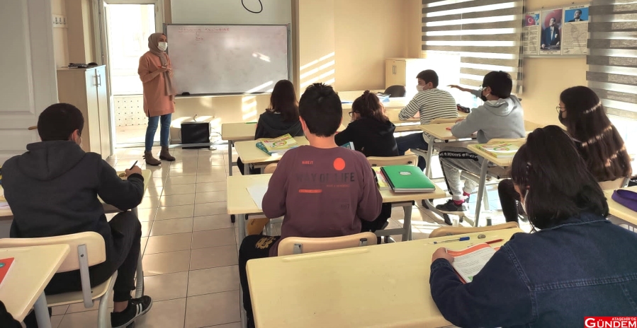 ATAŞEHİR BELEDİYESİ EĞİTİMLERİNDE LGS'DE YÜZDE 5'LİK BAŞARI GÖSTERDİ b5b77b1f0bba48bb8e138bff07dfc238