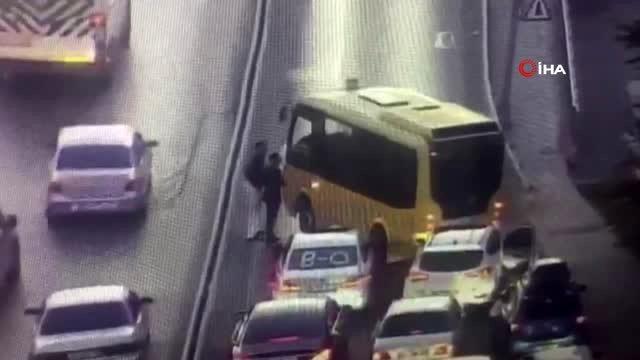 Düğün Konvoyu Trafiği Altüst Etti dugun-konvoyundan-zarf-istemek-icin-yolu-traf-12623850_o