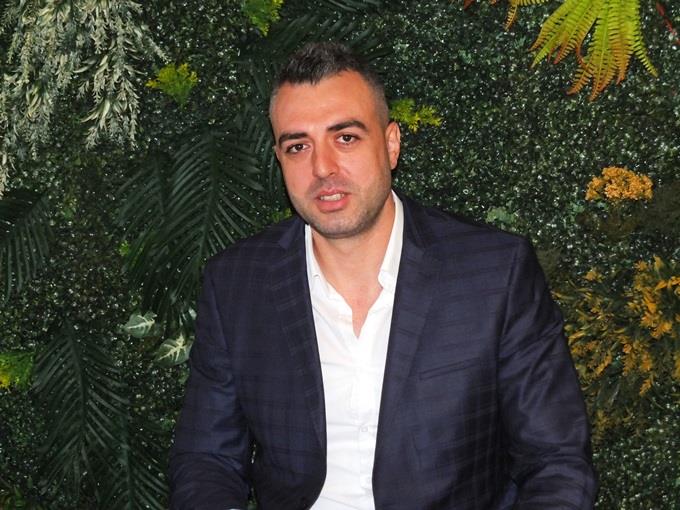 Ataşehir'e Genç Bir Bakış Aday Olduğunu Açıkladı! hjvgkgvuk