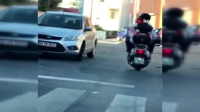 Motosikletle Tehlikeli Aile Yolculuğu rthru