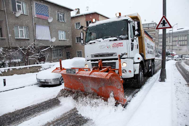 ATAŞEHİR BELEDİYESİ KAR ÇALIŞMALARINI SÜRDÜRÜYOR IMG_0246