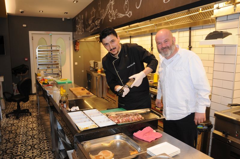 ATAŞEHİR'DE YENİ LEZZET DURAĞI  FESLEĞEN RESTAURANT FESLEĞEN KAFE 9 NİSAN 2015 (37)