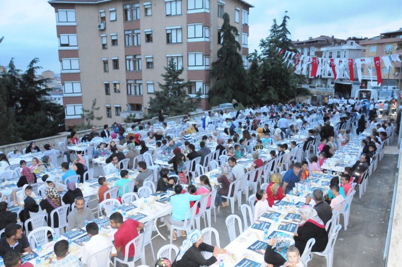 ATAŞEHİR’DE İLK SOKAK   İFTARI İNÖNÜ MAHALLESİNDE DSC_9635