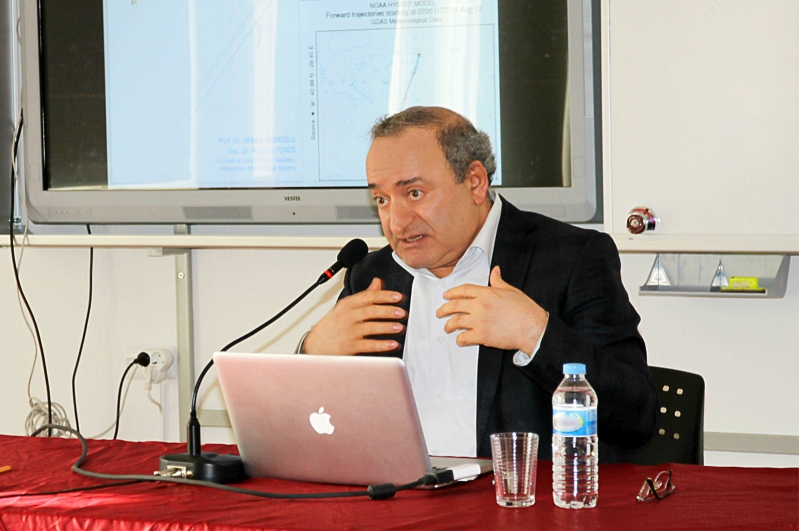 “HAVA KİRLİLİĞİ VE İKLİM DEĞİŞİKLİĞİ”  KONULU KONFERANSLAR BAŞLADI IMG_9564