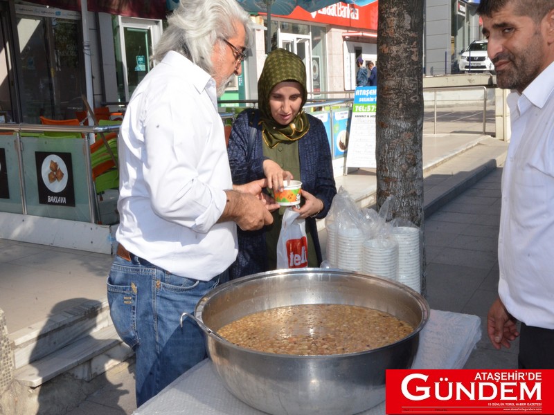 AYEDER HALKA AŞURE İKRAM ETTİ AYADER AŞURE (6)