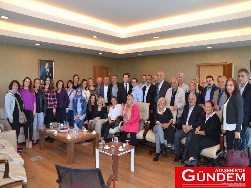 İÇERENKÖY CHP MAHALLE DELEGELERİNDEN BELEDİYEYE ZİYARET içerenköy delegeler ziyaret (6)