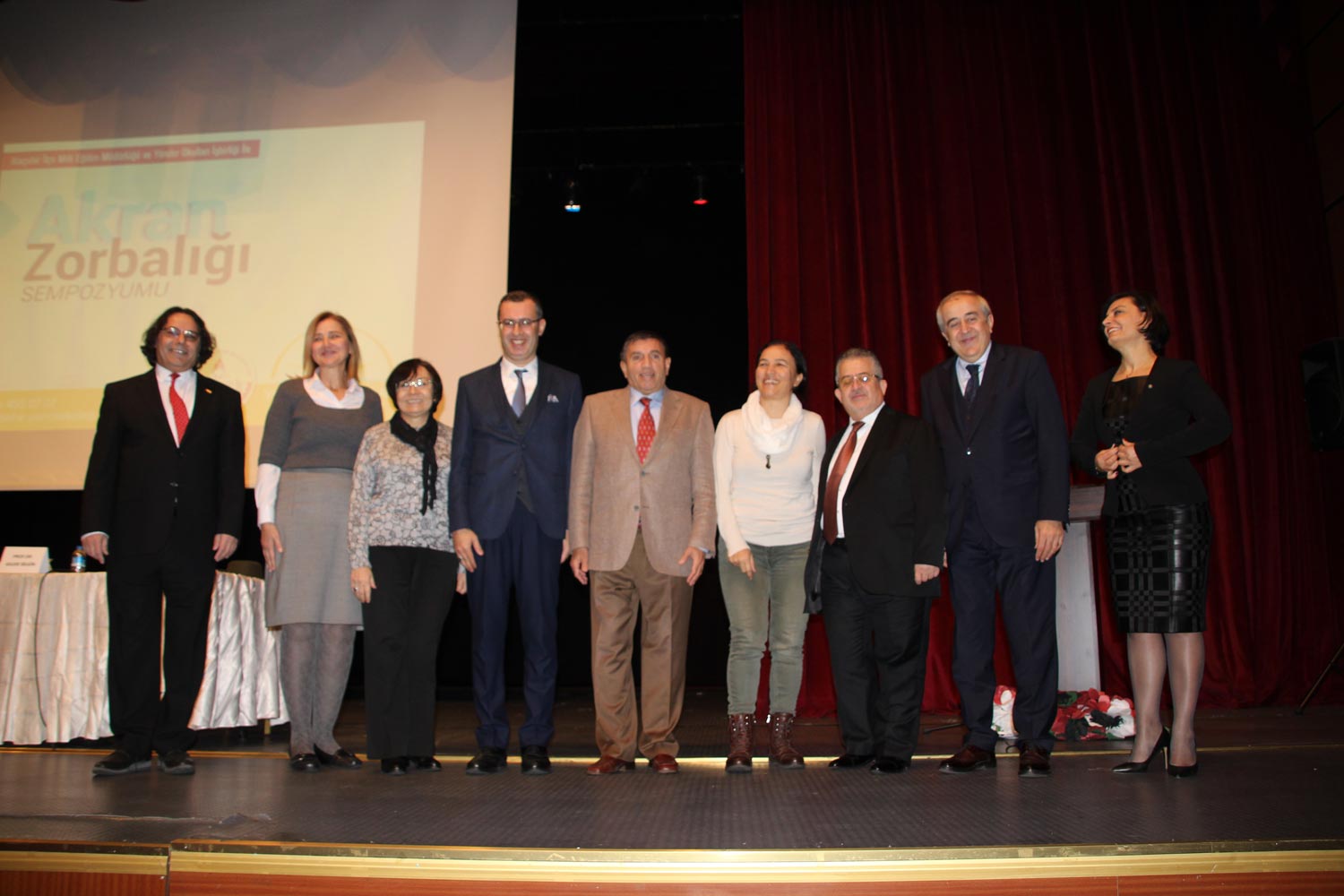 ÜSTÜN DÖKMEN: “TÜRKİYE’DE BEYZBOL SAHASI YOK, AMA BEYZBOL SOPASI SATIŞINDA TÜRKİYE 2. SIRADA!” IMG_0008